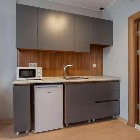 House With Balcony In Galata 2 Isztambul