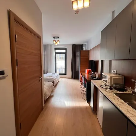 House With Balcony In Galata 2 *