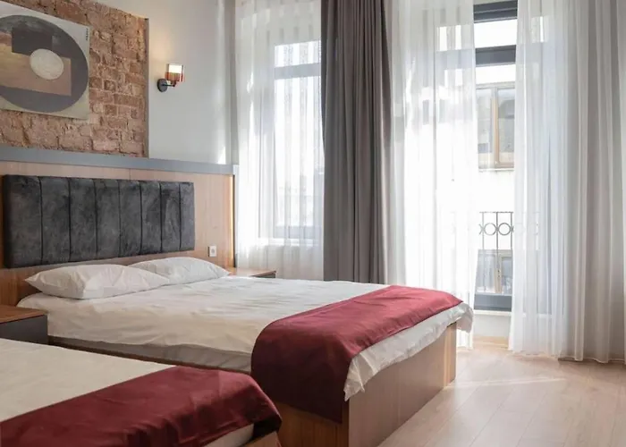 House With Balcony In Galata 2 アパート *